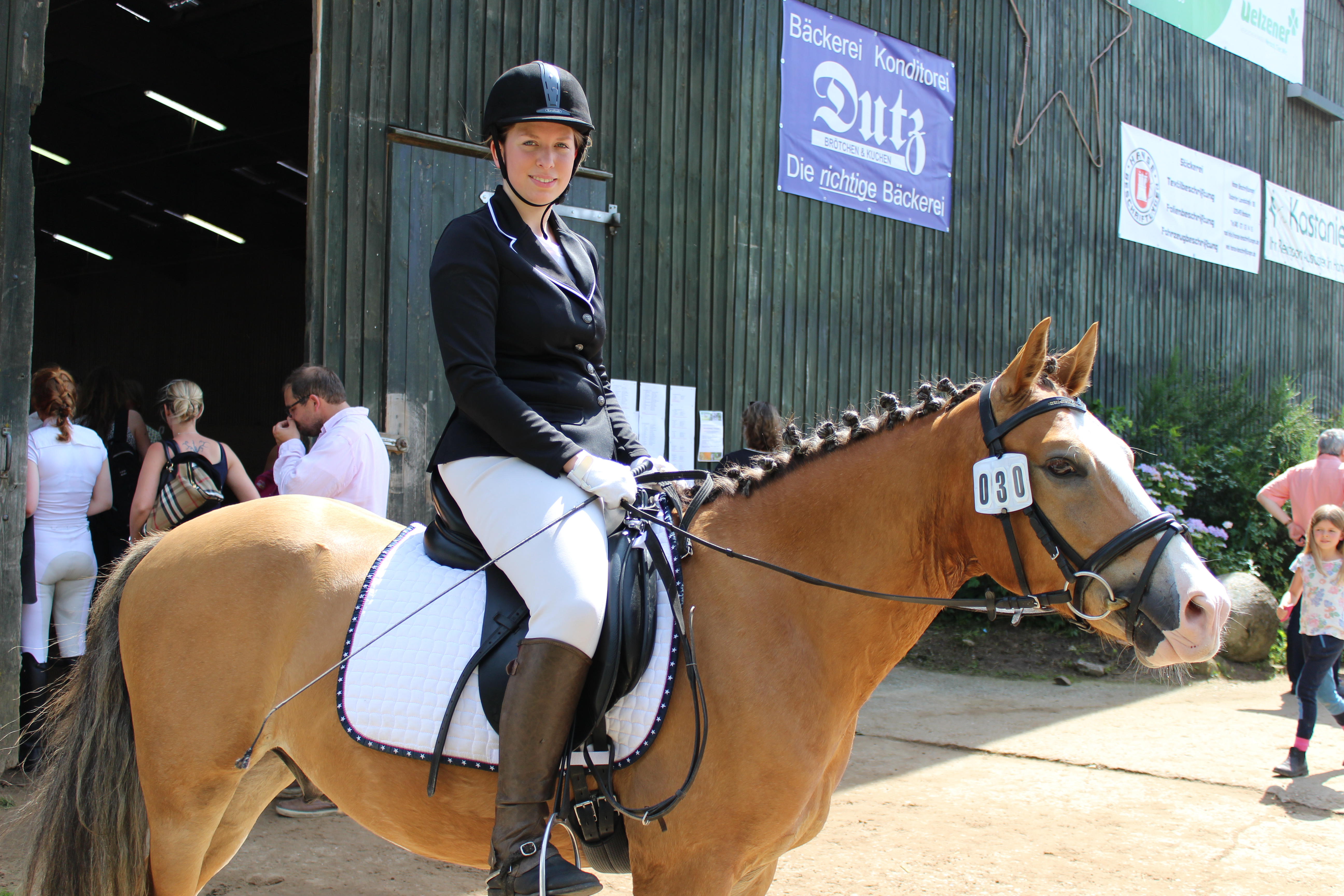 Sicherheitsweste - Sicher reiten - Bumblebee & Ina